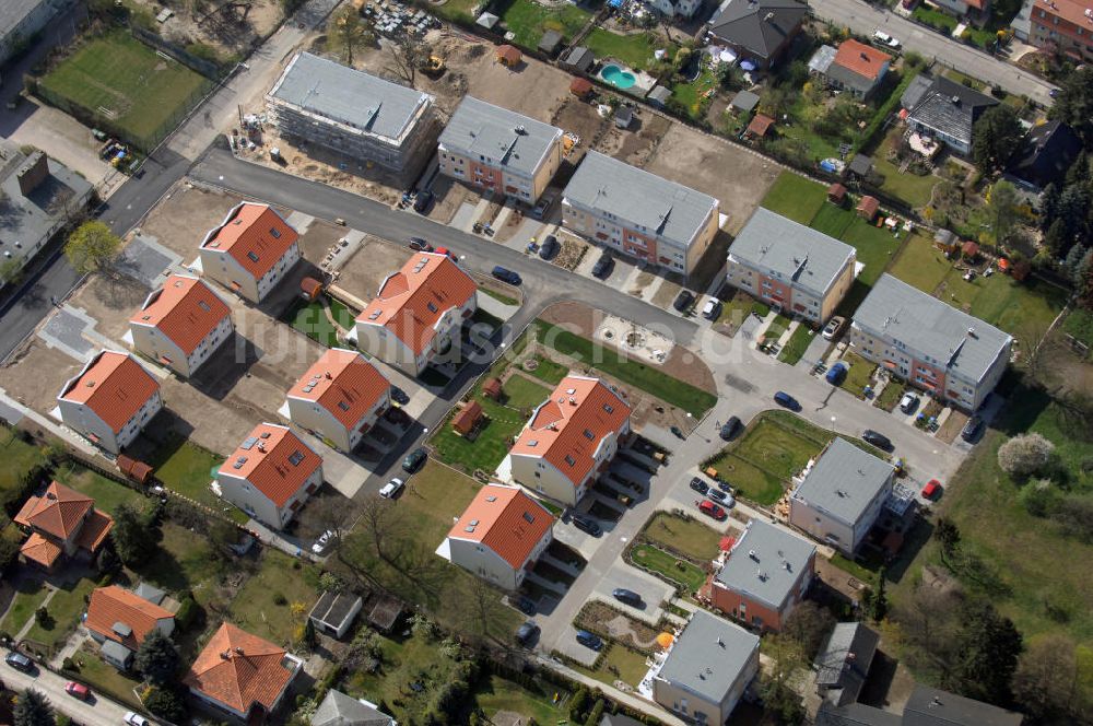 Luftaufnahme Berlin - Blick auf das Wohnneubaubaufeld der PREMIER Wohnbau am Werdohler Weg in Berlin Tegel