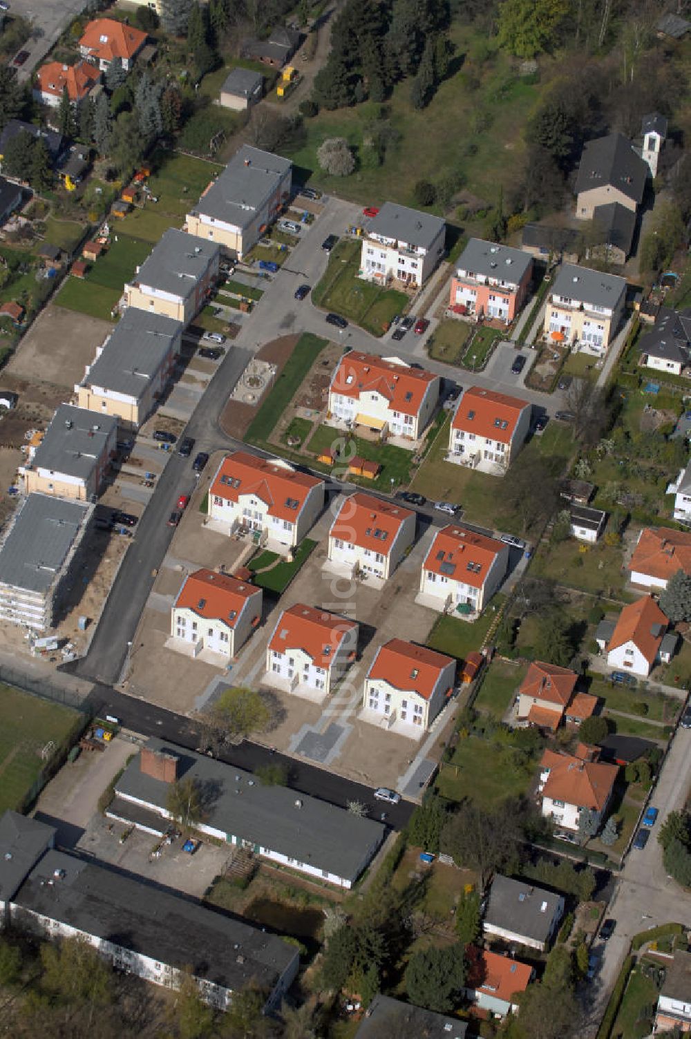 Berlin aus der Vogelperspektive: Blick auf das Wohnneubaubaufeld der PREMIER Wohnbau am Werdohler Weg in Berlin Tegel