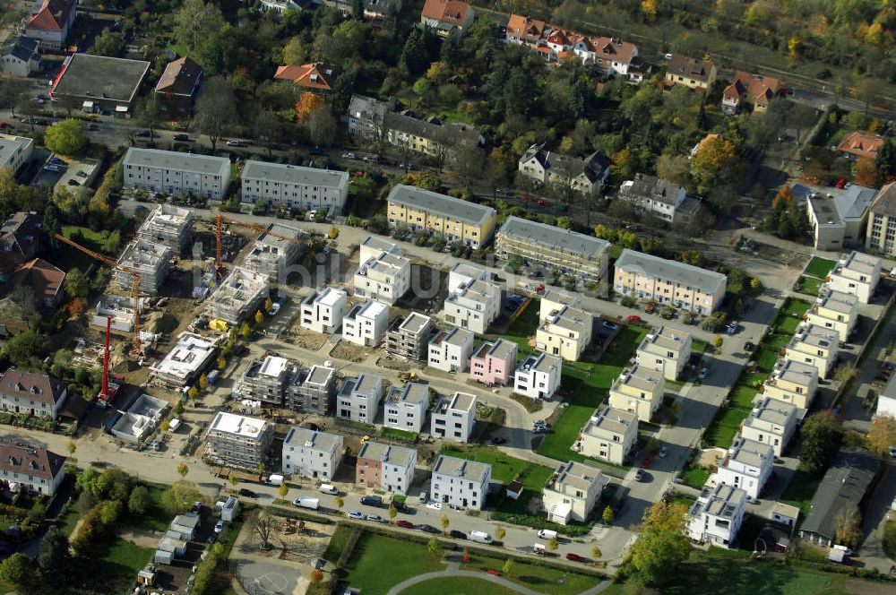 Luftaufnahme Berlin - Blick auf das Wohnneubaugebiet der cds Wohnbau Berlin GmbH an der Otto-Appel-Straße / Edwin-Redslob-Straße in Berlin - Dahlem