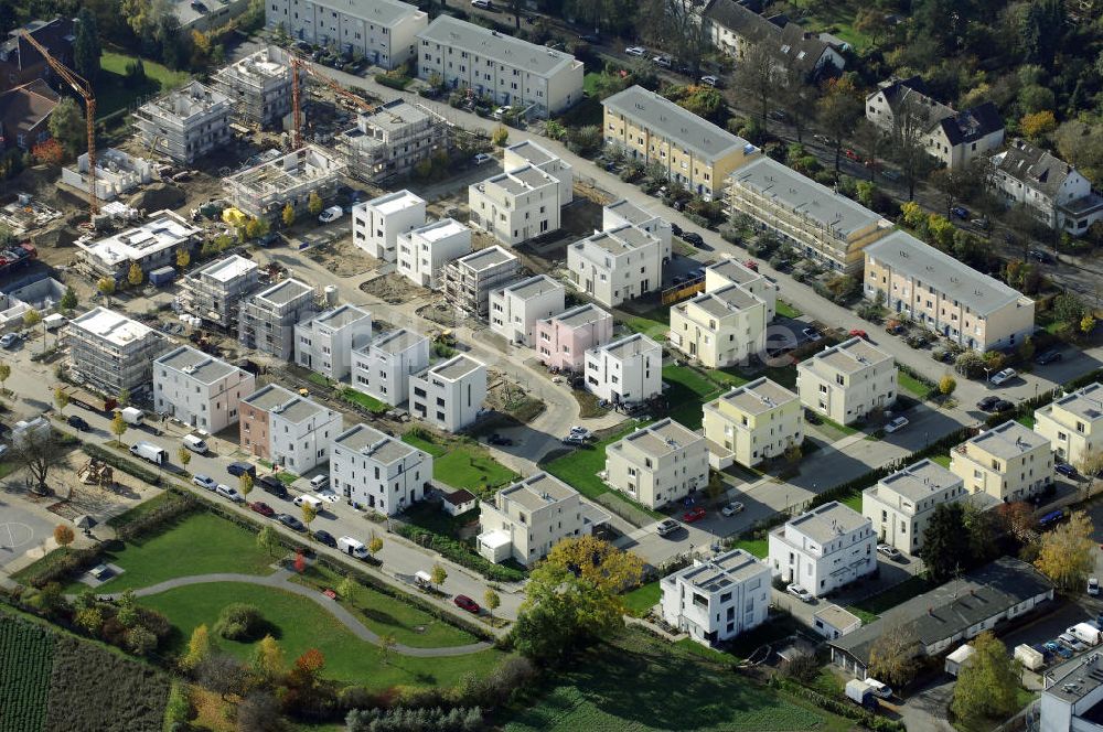 Berlin von oben - Blick auf das Wohnneubaugebiet der cds Wohnbau Berlin GmbH an der Otto-Appel-Straße / Edwin-Redslob-Straße in Berlin - Dahlem