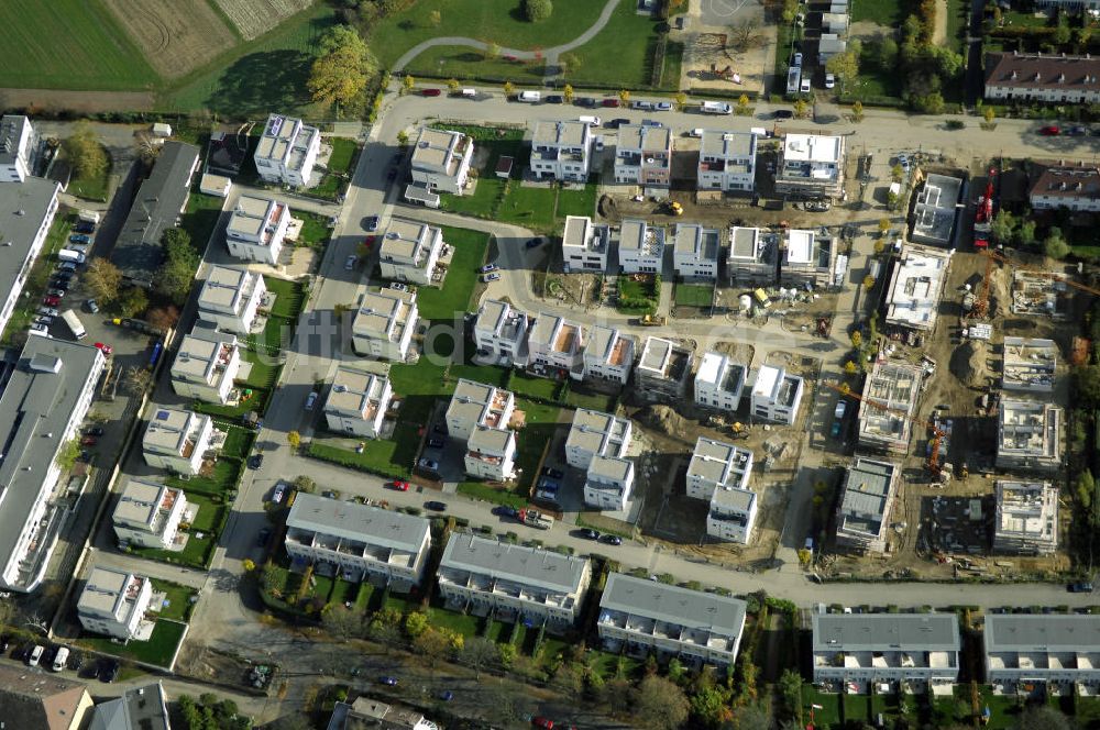 Berlin aus der Vogelperspektive: Blick auf das Wohnneubaugebiet der cds Wohnbau Berlin GmbH an der Otto-Appel-Straße / Edwin-Redslob-Straße in Berlin - Dahlem