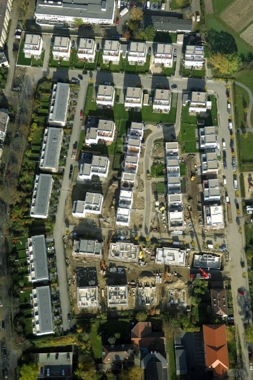 Luftaufnahme Berlin - Blick auf das Wohnneubaugebiet der cds Wohnbau Berlin GmbH an der Otto-Appel-Straße / Edwin-Redslob-Straße in Berlin - Dahlem