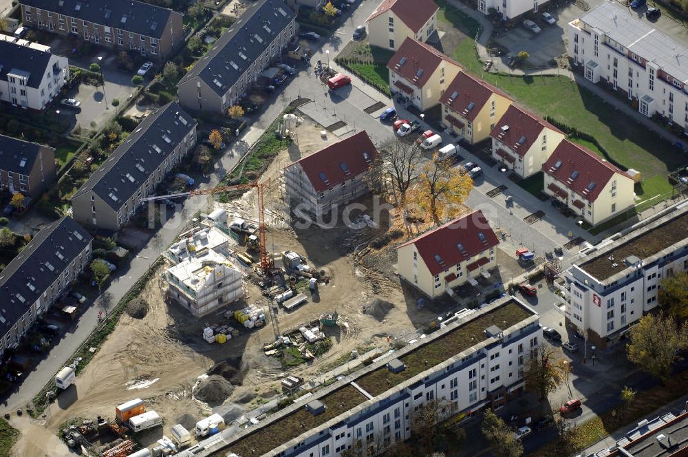 Luftbild Berlin - Blick auf das Wohnneubaugebiet der cds Wohnbau Berlin GmbH an der Tauernallee / Im Lesachtal, Wetzmannweg, Quarzweg in 12107 Berlin-Mariendorf.