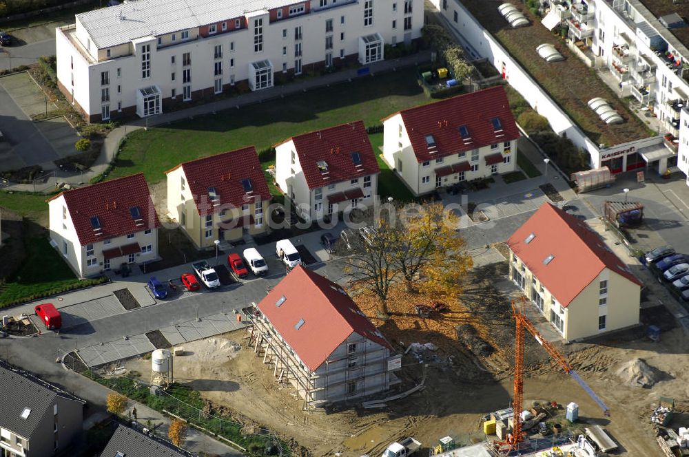 Berlin aus der Vogelperspektive: Blick auf das Wohnneubaugebiet der cds Wohnbau Berlin GmbH an der Tauernallee / Im Lesachtal, Wetzmannweg, Quarzweg in 12107 Berlin-Mariendorf.