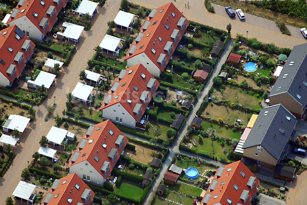 Luftbild Hoppegarten - Blick auf die Wohnneubausiedlung am Iffezheimer Ring 46 in 15366 Hoppegarten