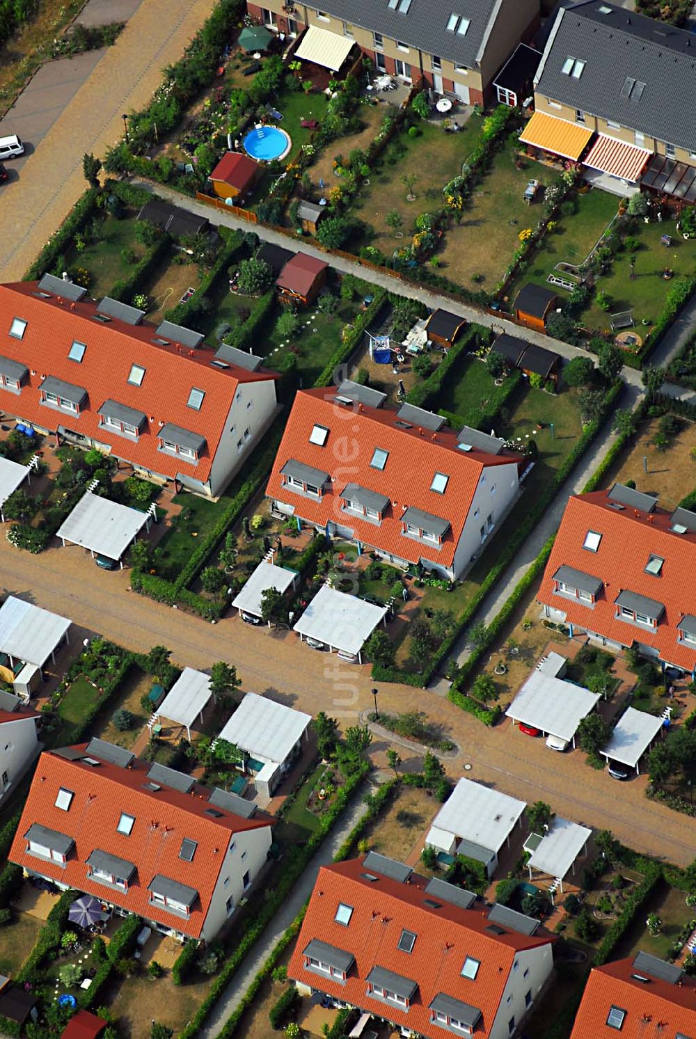 Hoppegarten von oben - Blick auf die Wohnneubausiedlung am Iffezheimer Ring 46 in 15366 Hoppegarten