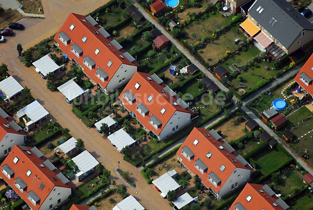 Hoppegarten aus der Vogelperspektive: Blick auf die Wohnneubausiedlung am Iffezheimer Ring 46 in 15366 Hoppegarten