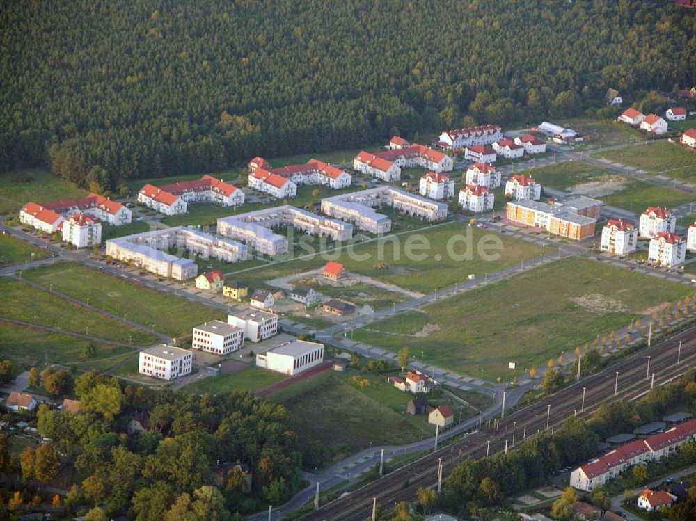 Michendorf von oben - 05.10.2004 Blick auf das Wohnungsneubaugebiet in Michendorf/ Potsdam Mittelmark.