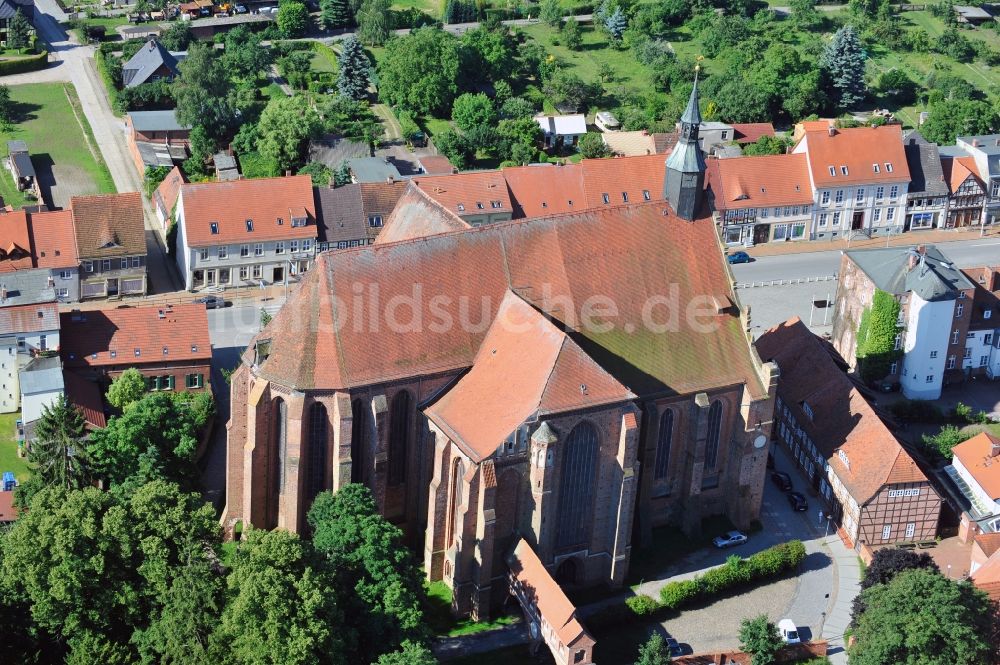 Luftbild Bad Wilsnack - Blick auf die Wunderblutkirche St. Nikolai in Bad Wilsnack im Bundesland Brandenburg