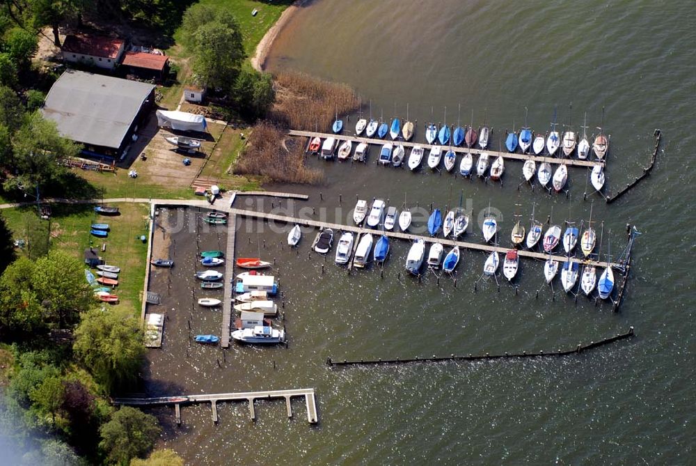 Luftaufnahme Diensdorf am Scharmützelsee (Brandenburg) - Blick auf den Yachtclub-Hafen in Diensdorf (Brandenburg)