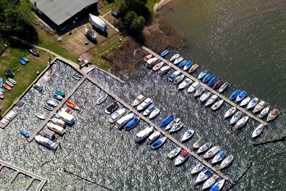 Diensdorf am Scharmützelsee (Brandenburg) von oben - Blick auf den Yachtclub-Hafen in Diensdorf (Brandenburg)