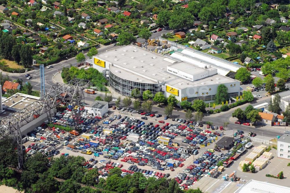 Luftaufnahme Berlin - Blick auf den Zack Baumarkt und Gartendiscount in Berlin - Tempelhof