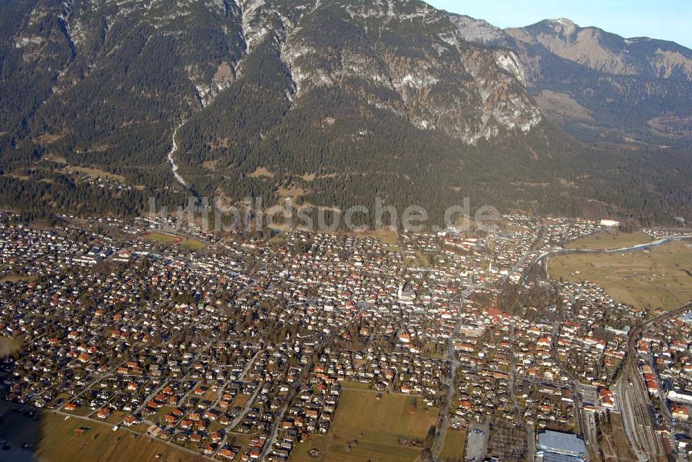 Luftaufnahme Garmisch-Partenkirchen - Blick auf das Zentrum von Garmisch-Partenkirchen