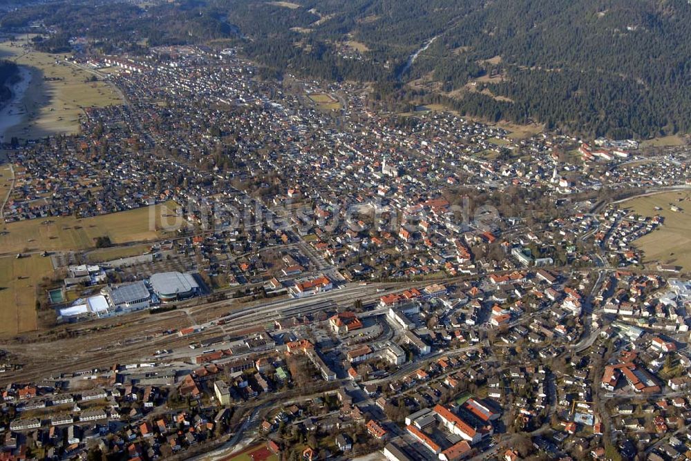 Garmisch-Partenkirchen aus der Vogelperspektive: Blick auf das Zentrum von Garmisch-Partenkirchen