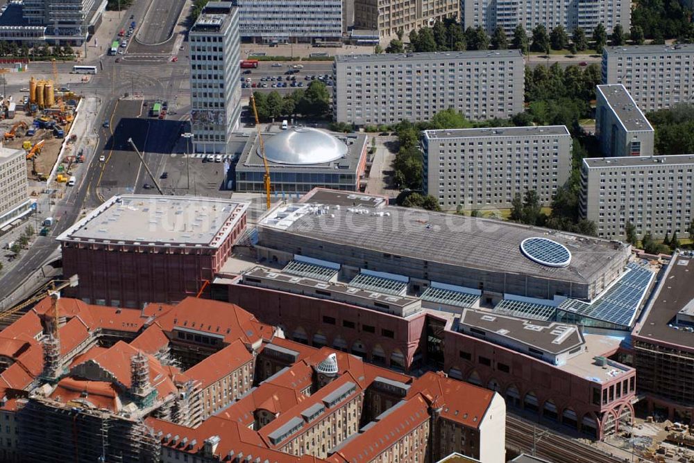 Berlin von oben - Blick auf zukünftigen Einkauszentrums Alexa in Berlin-Mitte