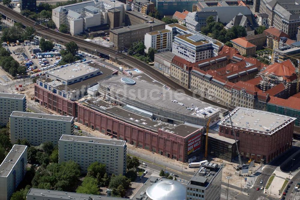 Berlin aus der Vogelperspektive: Blick auf zukünftigen Einkauszentrums Alexa in Berlin-Mitte