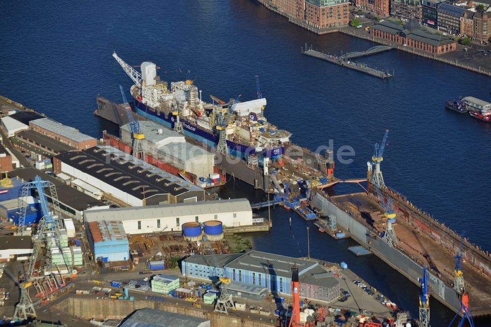 Hamburg von oben - Blohm + Voss Schiffswerft im Hafen von Hamburg