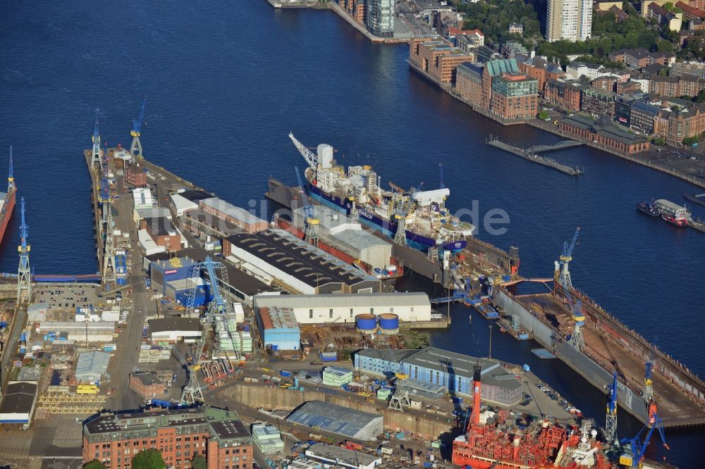 Luftbild Hamburg - Blohm + Voss Schiffswerft im Hafen von Hamburg