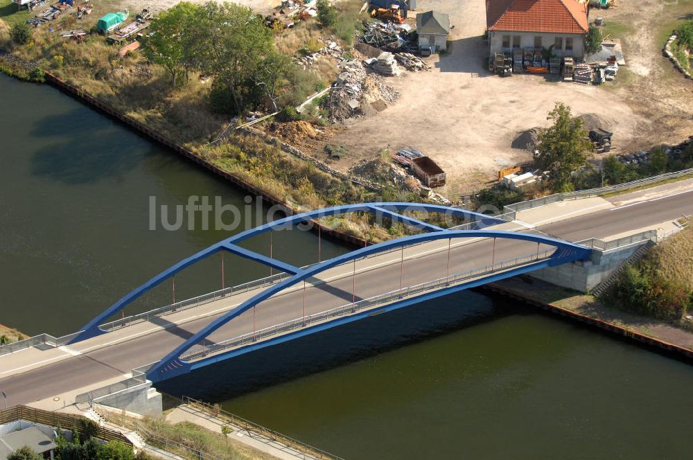 Burg von oben - Blumenthaler Brücke in Burg