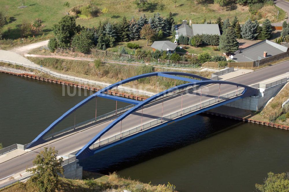 Luftaufnahme Burg - Blumenthaler Brücke in Burg