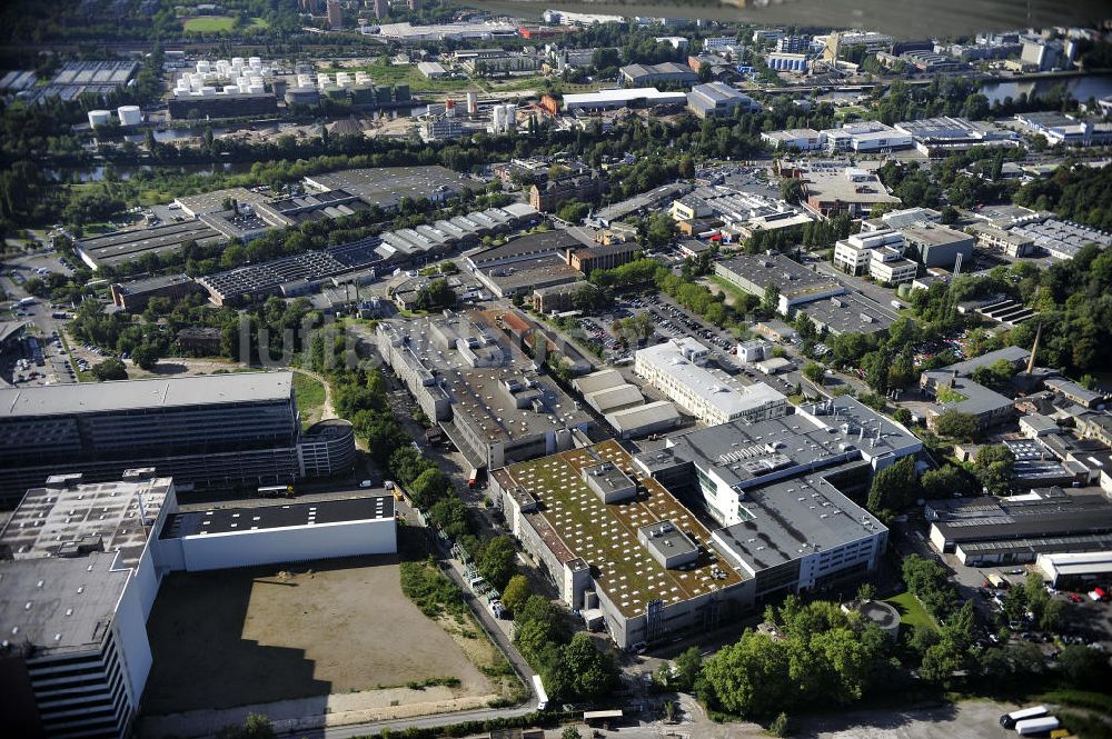 Berlin aus der Vogelperspektive: BMW Werk / Plant Berlin-Spandau