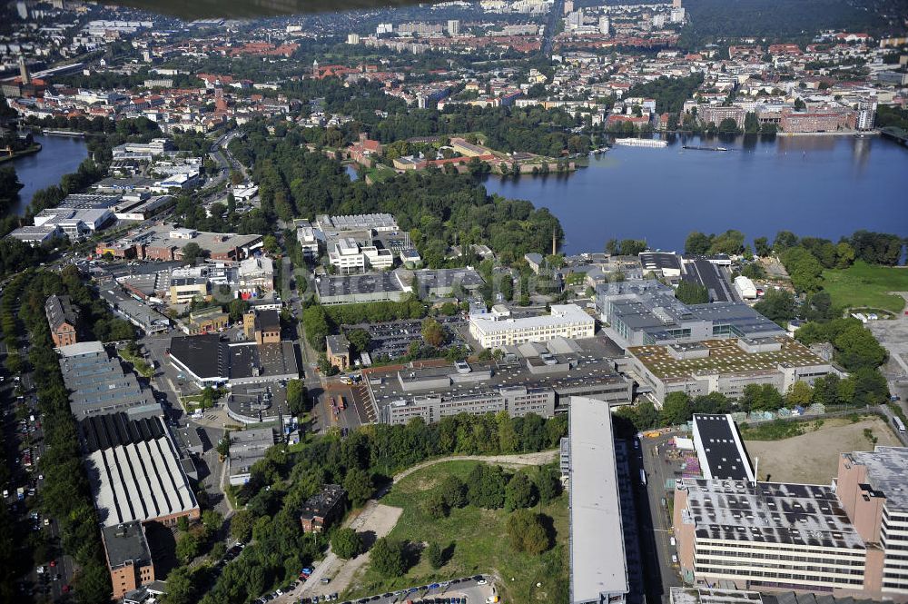 Luftbild Berlin - BMW Werk / Plant Berlin-Spandau