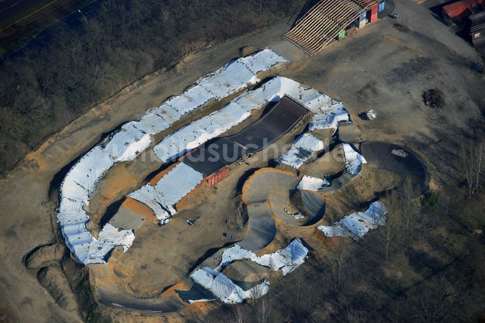 Luftbild Berlin - BMX- und Skateboard- Anlage Mellowpark an der Wuhlheide in Berlin - Köpenick