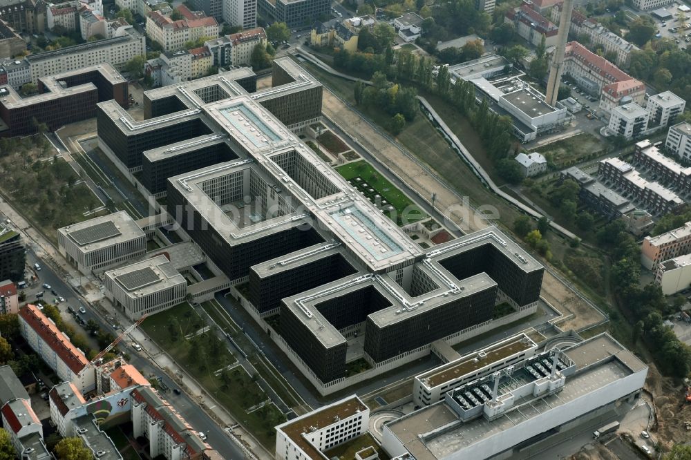 Luftbild Berlin - BND-Zentrale in Berlin-Mitte an der Chausseestraße in der Hauptstadt Berlin