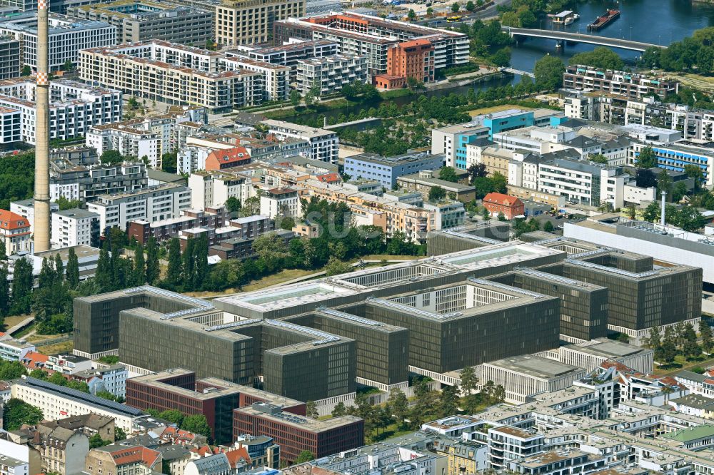 Berlin aus der Vogelperspektive: BND-Zentrale in Berlin-Mitte an der Chausseestraße in der Hauptstadt Berlin