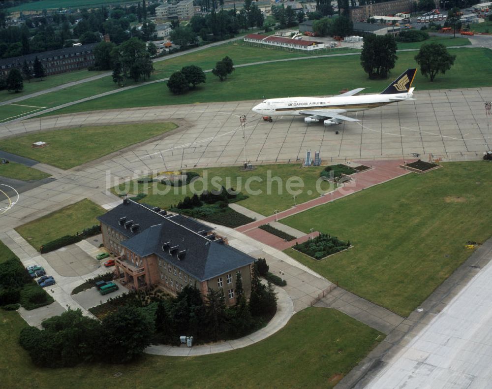 Luftaufnahme Schönefeld - Boeing B747 auf dem Flughafen Schönefeld