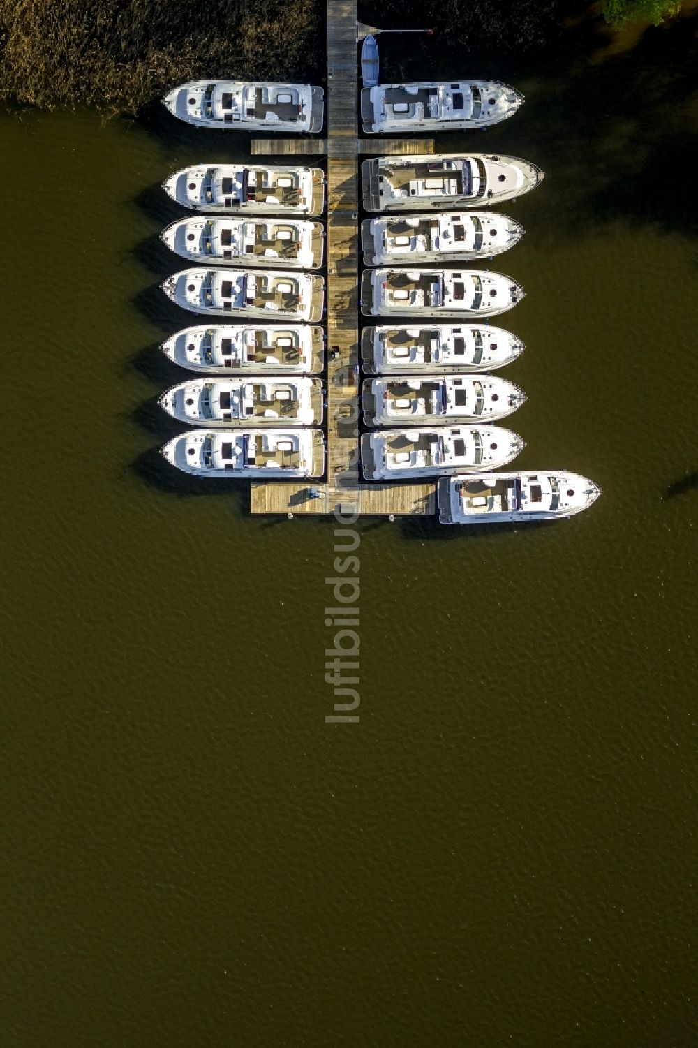 Fürstenberg/Havel aus der Vogelperspektive: Boote am Röblinsee in Fürstenberg/Havel im Bundesland Brandenburg