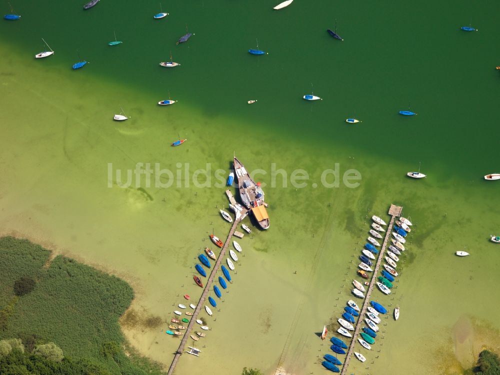 Luftaufnahme Utting am Ammersee - Bootsanlegestelle am Ammersee in der Gemeinde Utting am Ammersee im Bundesland Bayern