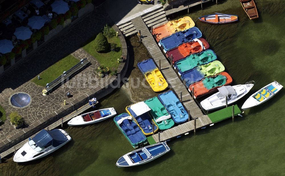 Luftaufnahme Seebruck - Bootsanlegestelle in Seebruck am Chiemsee im Bundesland Bayern