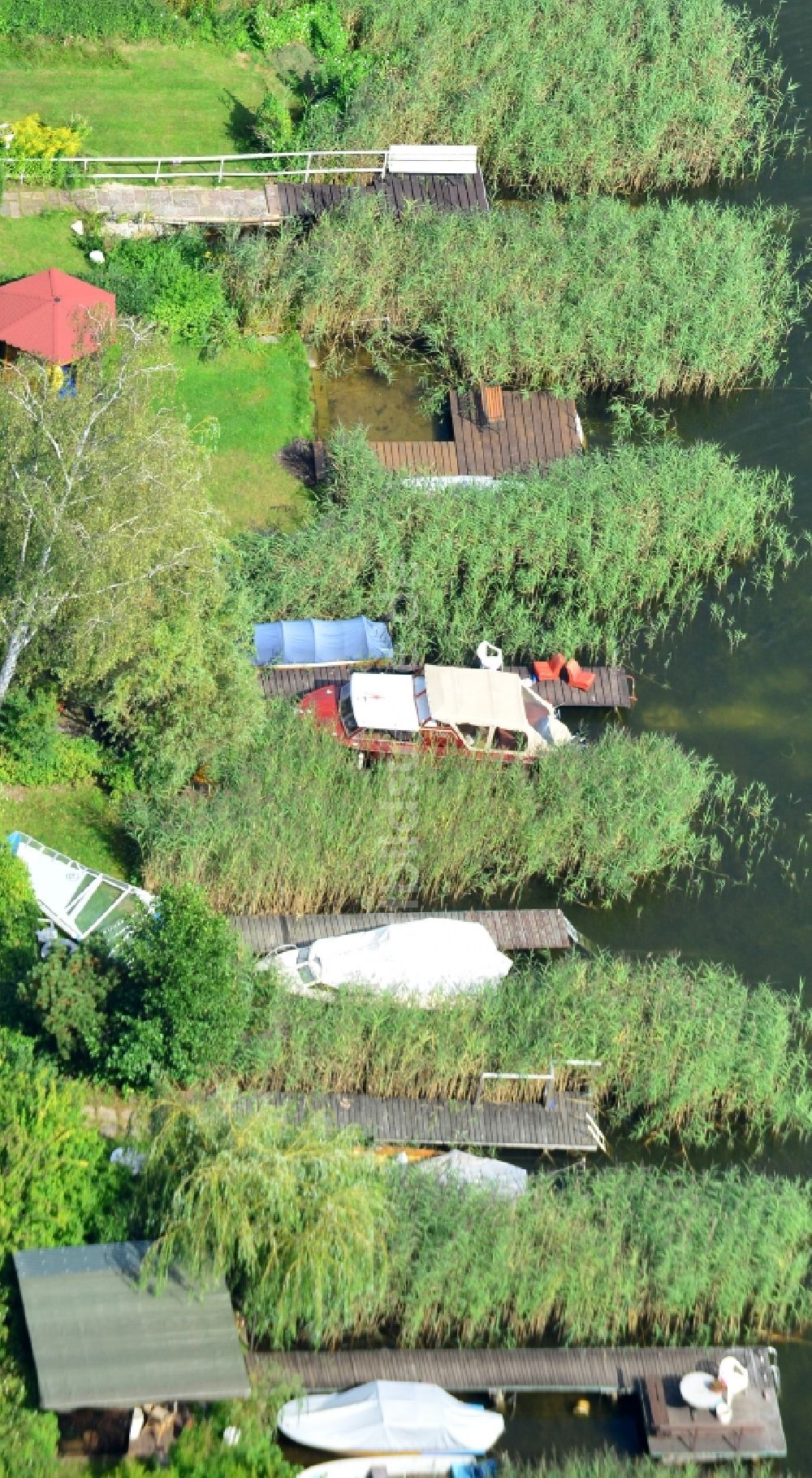 Storkow von oben - Bootsanlegestelle am Storkower See in Brandenburg