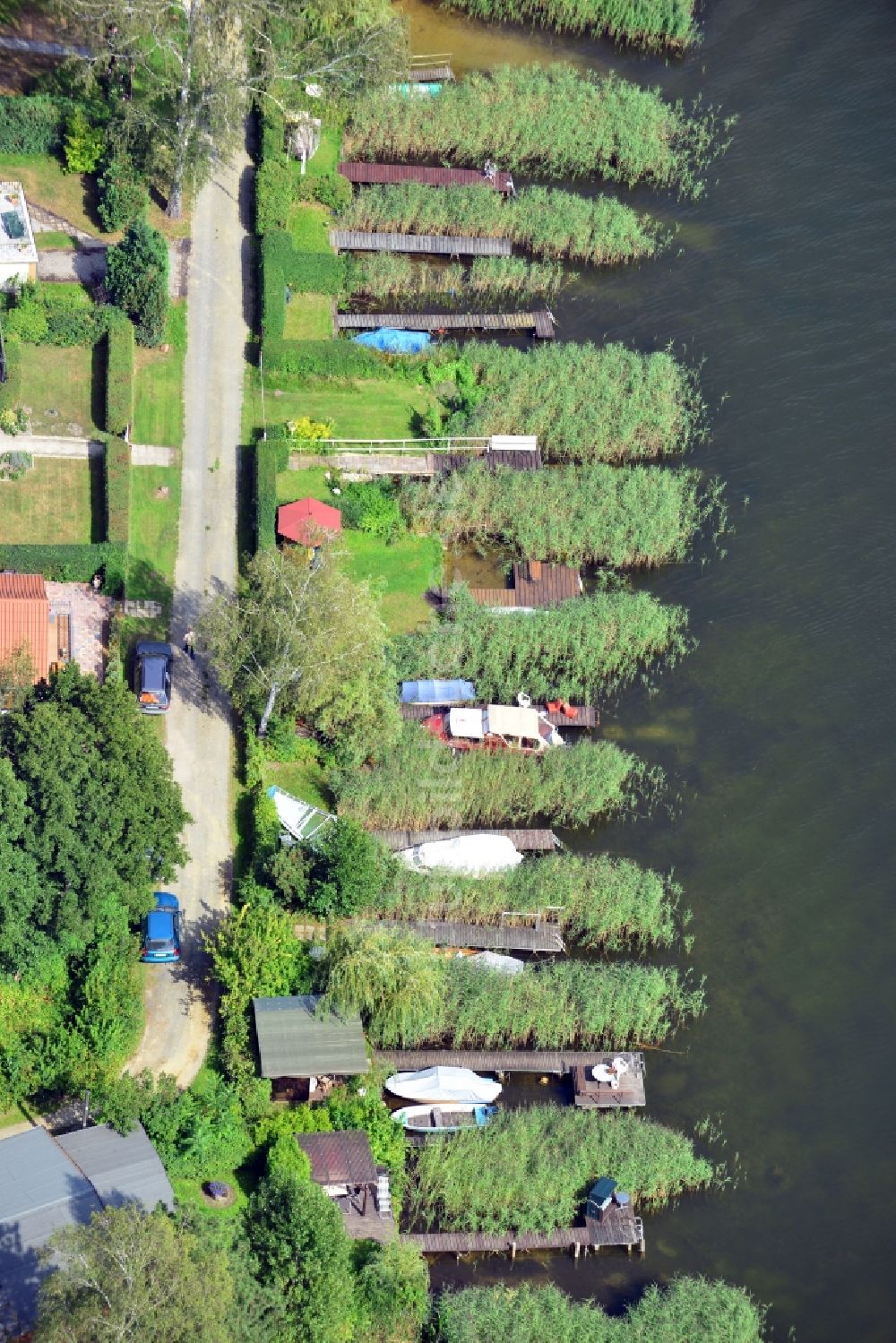 Storkow aus der Vogelperspektive: Bootsanlegestelle am Storkower See in Brandenburg