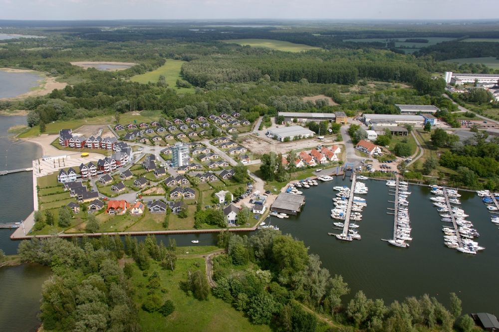 Luftaufnahme Rechlin - Bootsanlegestellen im Claassee in Rechlin im Bundesland Mecklenburg-Vorpommern