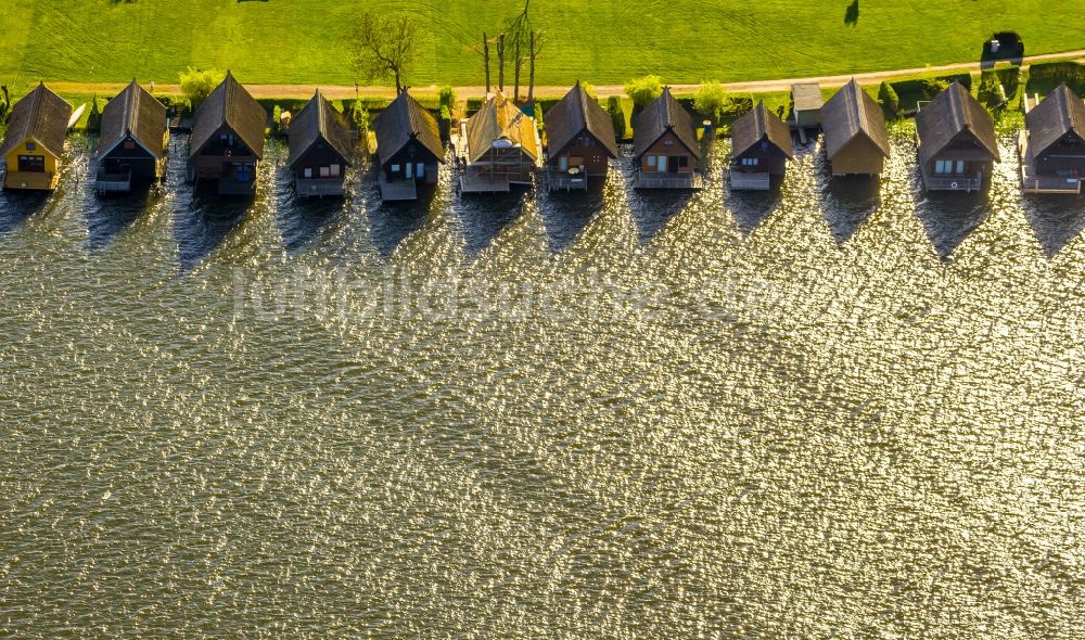 Mirow von oben - Bootshäuser am Mirower See in Mirow im Bundesland Mecklenburg-Vorpommern