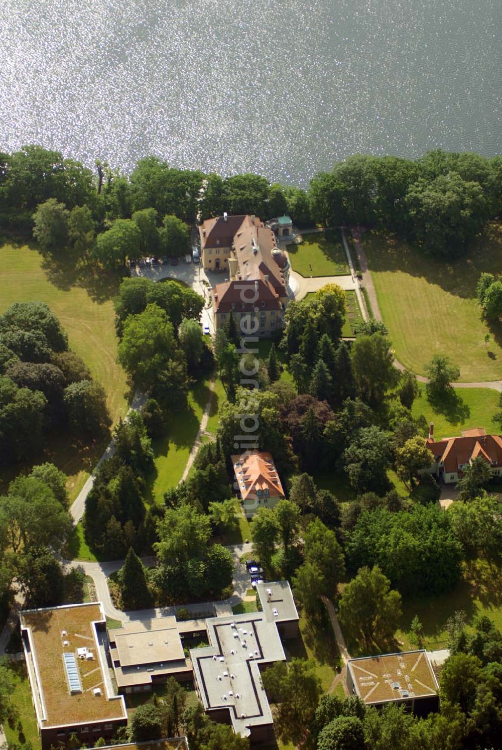 Berlin von oben - Borsig-Villa Reiherwerder am Tegeler See in Berlin