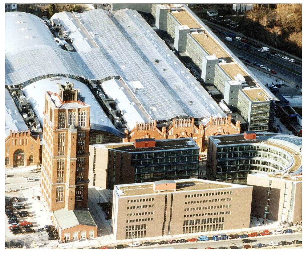 Berlin von oben - Borsighallen am Berlin-Tegel.