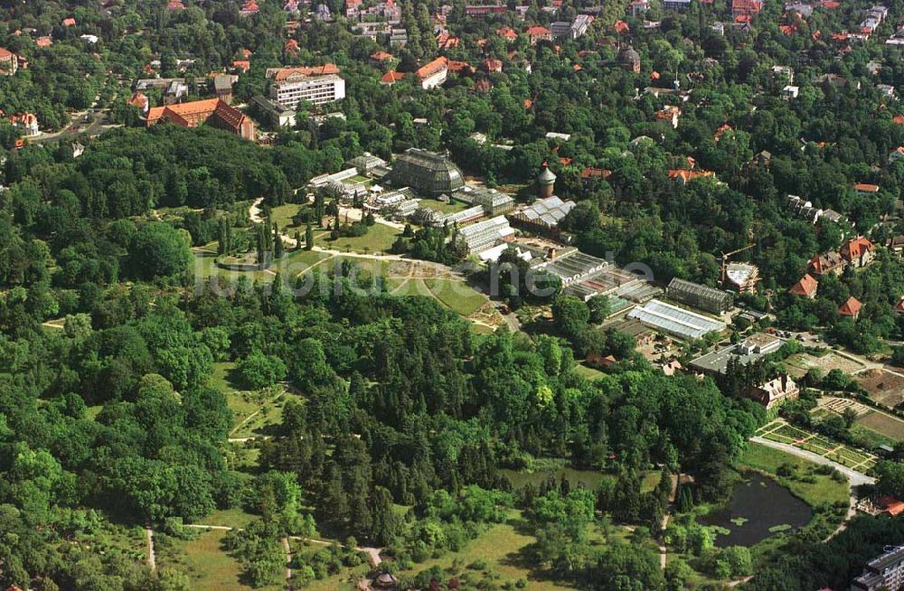 Berlin - Zehlendorf - Dahlem aus der Vogelperspektive: Botanischer Garten in Berlin.