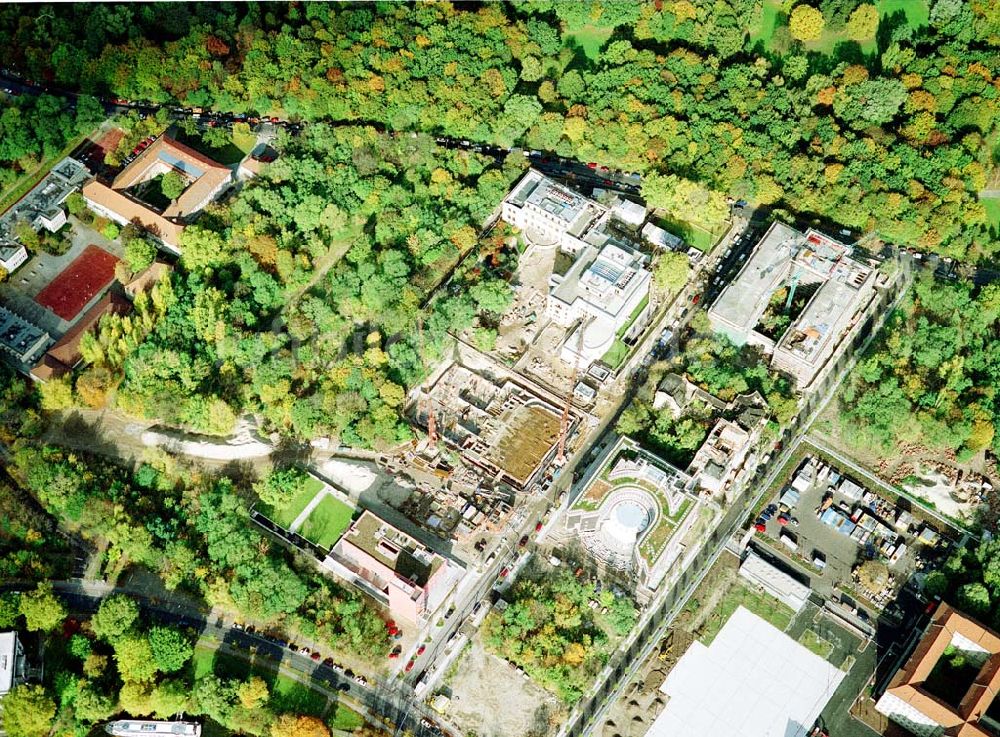 Luftaufnahme Berlin - Tiergarten - Botschaftsneubau an der Tiergartenstraße in Berlin-Tiergarten.