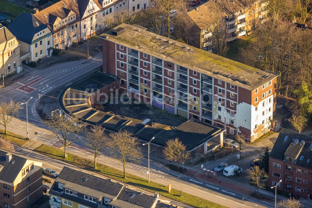 Gladbeck von oben - Brand- Ruine in Gladbeck im Bundesland Nordrhein-Westfalen, Deutschland