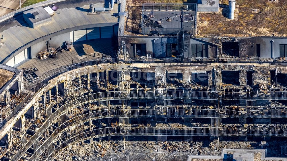 Luftbild Essen - Brand- Ruine einer Mehrfamilienhausanlage an der Bargmannstraße in Essen im Bundesland Nordrhein-Westfalen, Deutschland