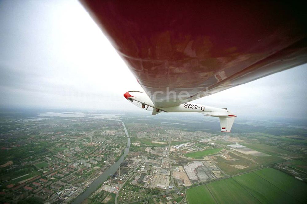 Luftaufnahme Brandenburg - 13.06.1994 Brandenburg, Segelflug und Segelkunstflug mit Bocran auf dem FP BRB (Louping),