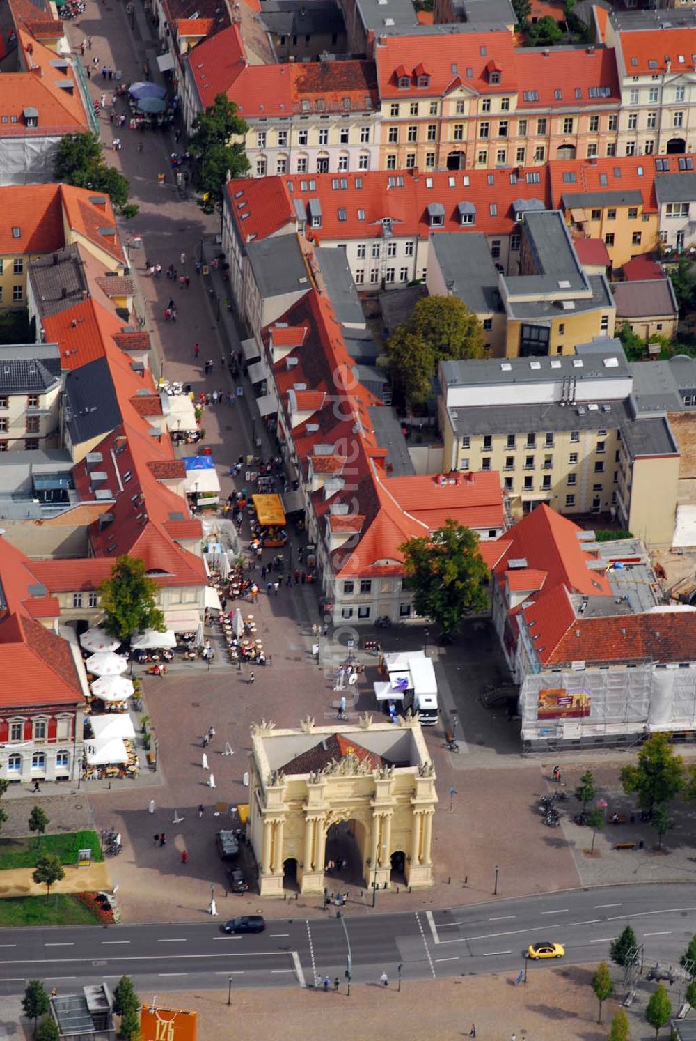 Potsdam aus der Vogelperspektive: Brandenburger Tor in Potsdam