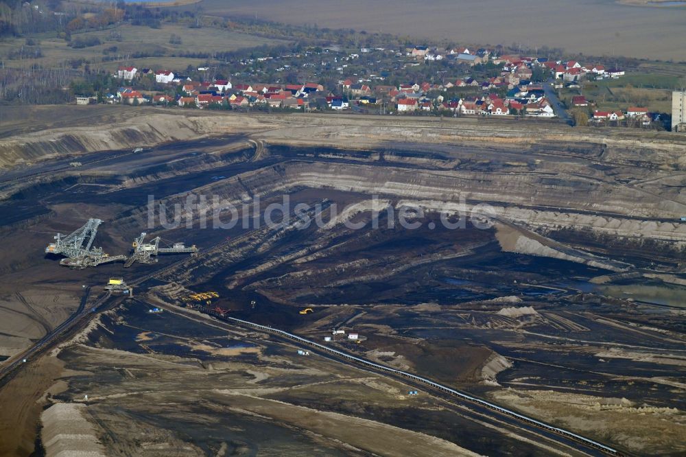 Amsdorf aus der Vogelperspektive: Braunkohle - Tagebau in Amsdorf im Bundesland Sachsen-Anhalt, Deutschland