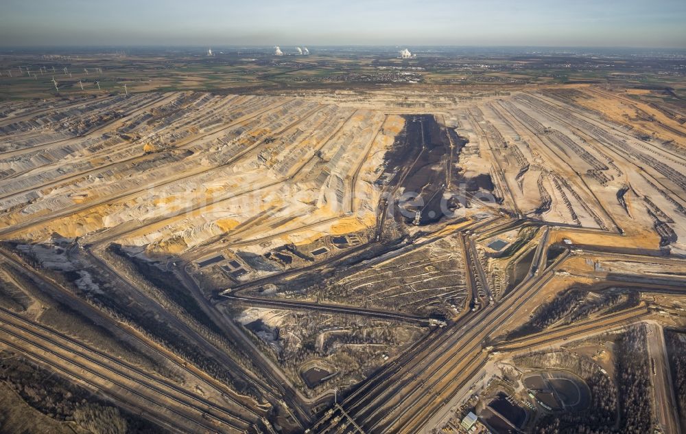 Luftaufnahme Niederzier - Braunkohle- Tagebau Niederzier - Hambach in Nordrhein-Westfalen