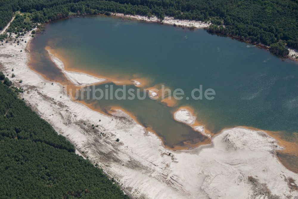 Luftbild Senftenberg - Braunkohle - Tagebau Restsee bei Senftenberg im Bundesland Brandenburg