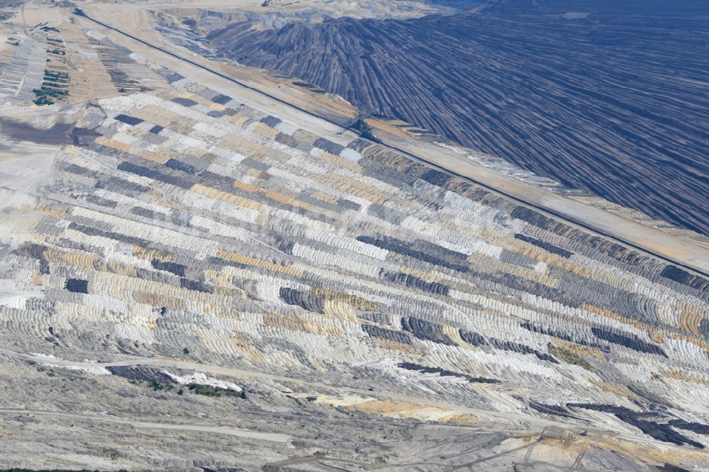 Luftbild Welzow - Braunkohle - Tagebau der Vattenfall Europe in Welzow im Bundesland Brandenburg