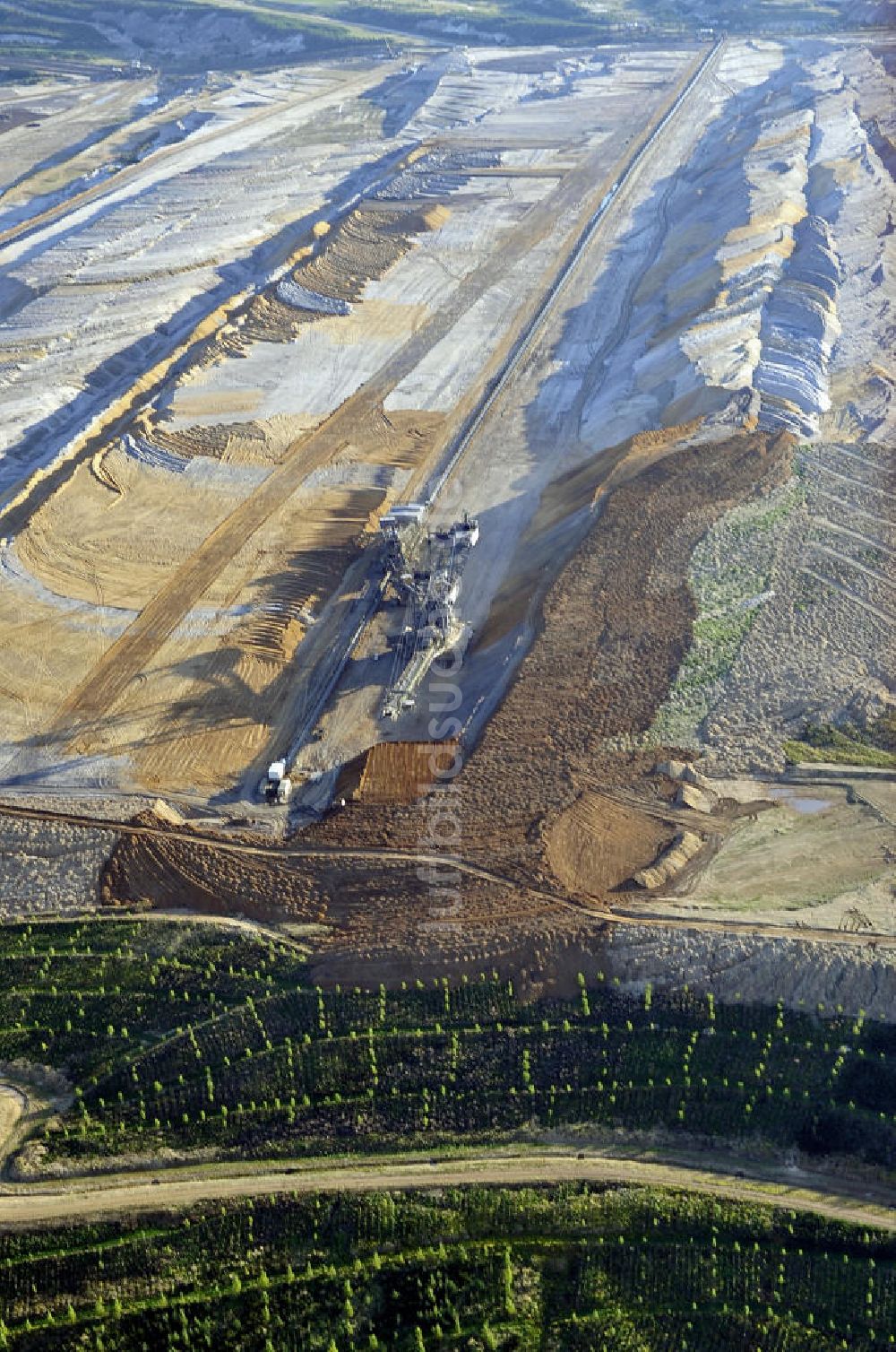 Luftaufnahme Niederzier - Braunkohletagebau Hambach